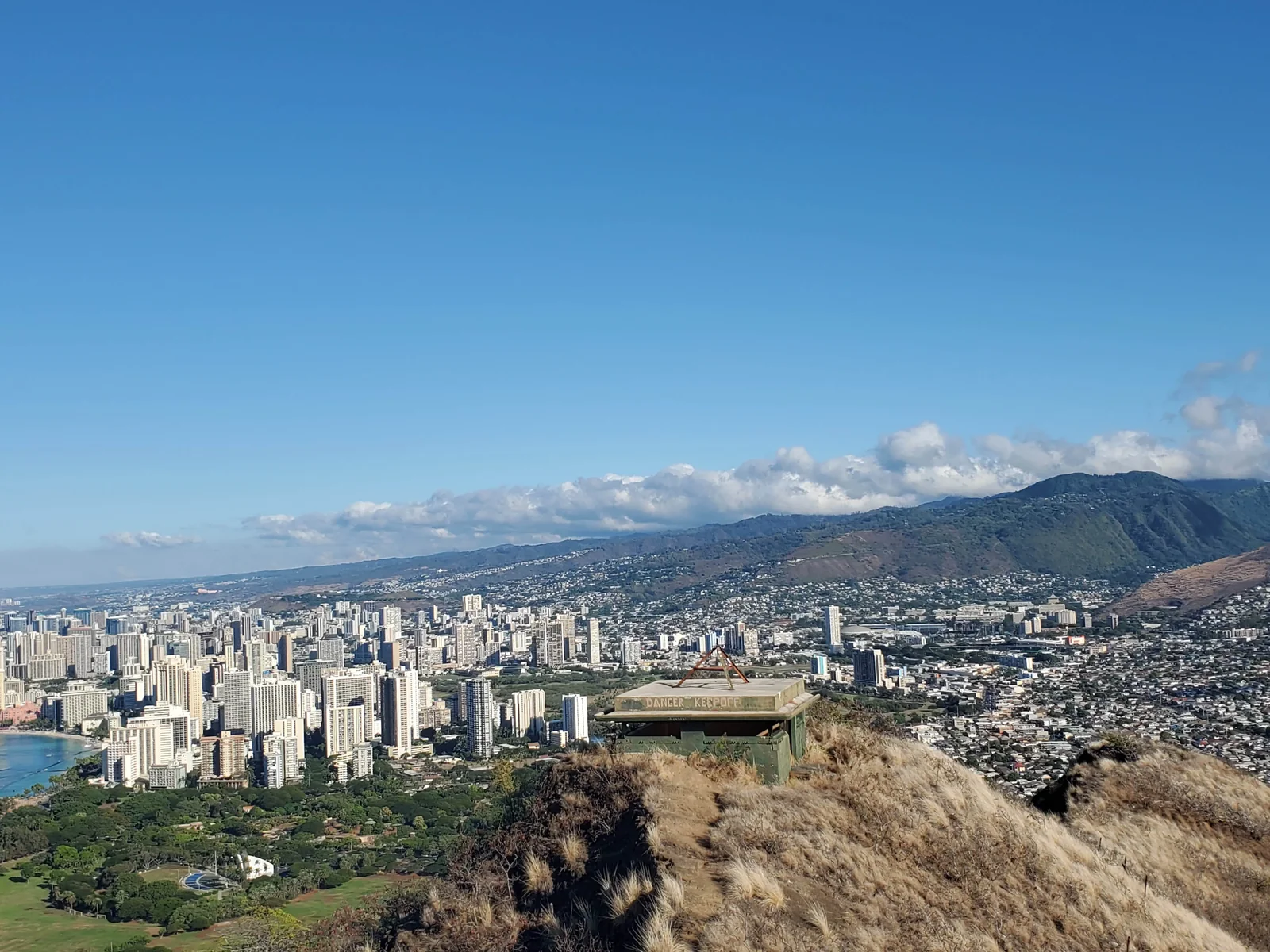 Diamond Head Shuttle Tour & Self-Guided Hike
