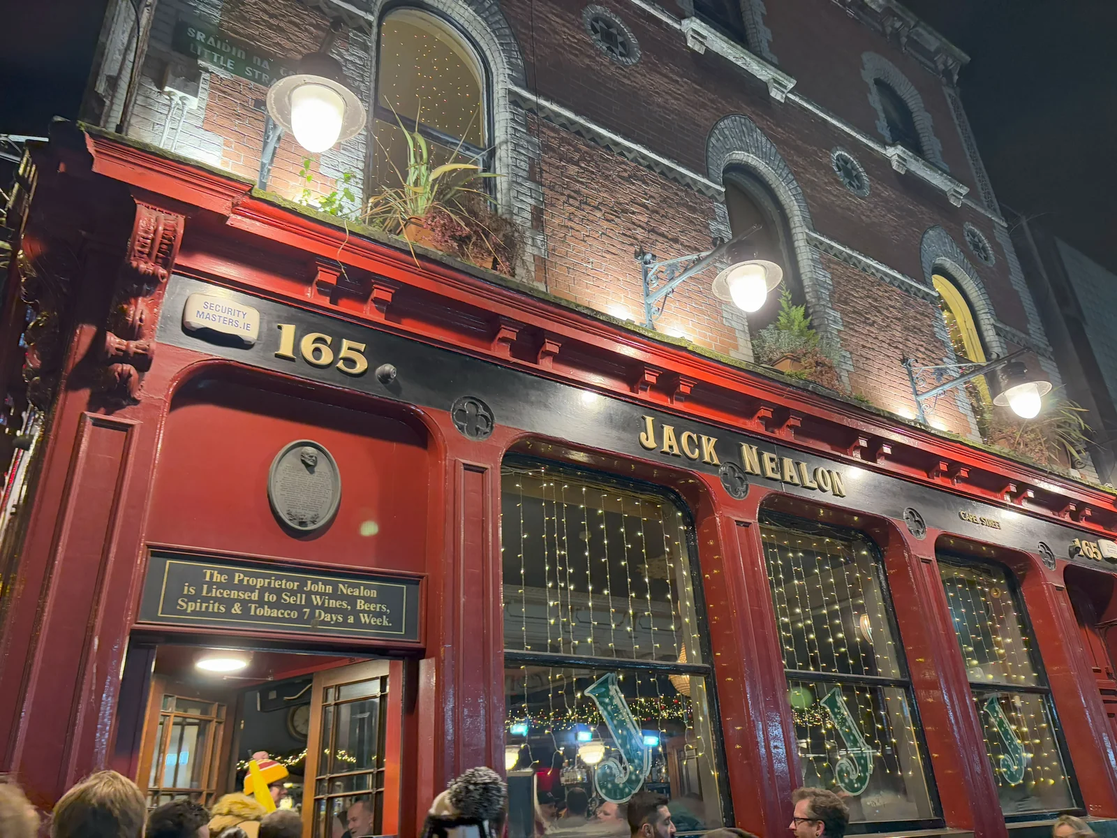 Dublin Off the Tourist Path Pub Tour