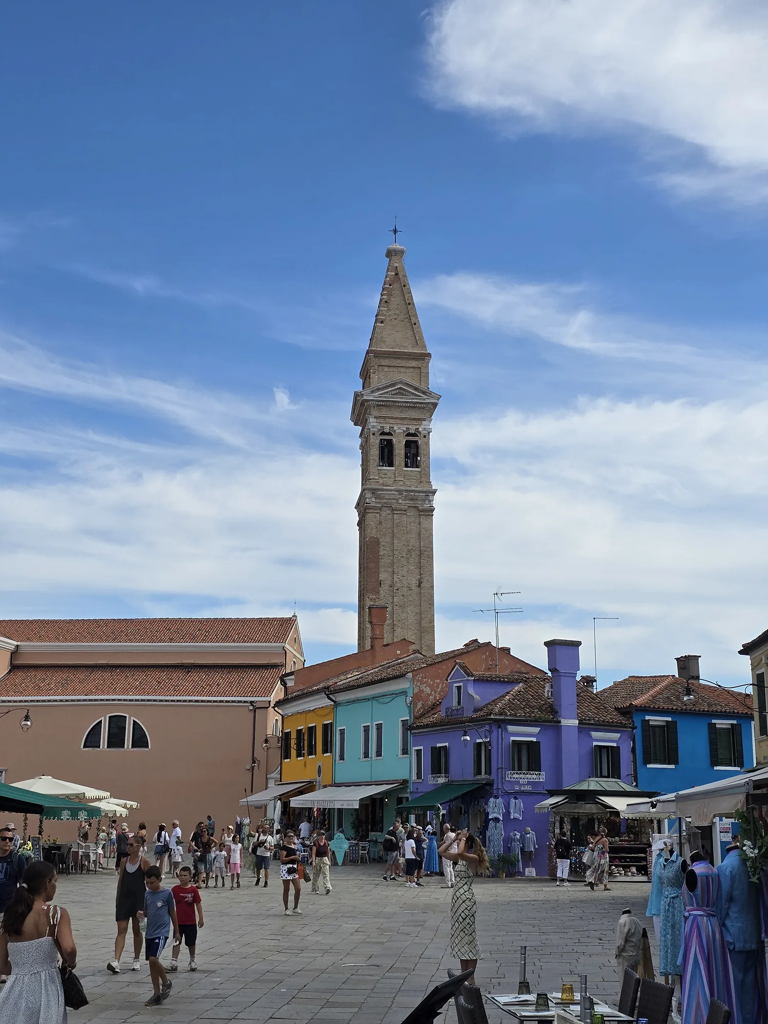 burano leaning tower